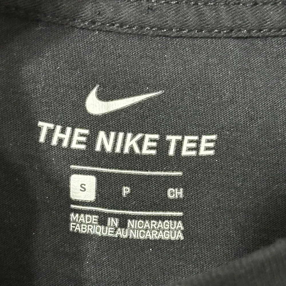 Nike T-Shirt Mens Small Black Las Vegas Raiders Raider Nation‎ Graphic Tee NFL